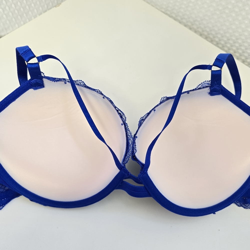 NWOT- Victoria's Secret Very Sexy Strappy Fishnet Lace Push-Up Bra 34DD - Picture 6 of 11